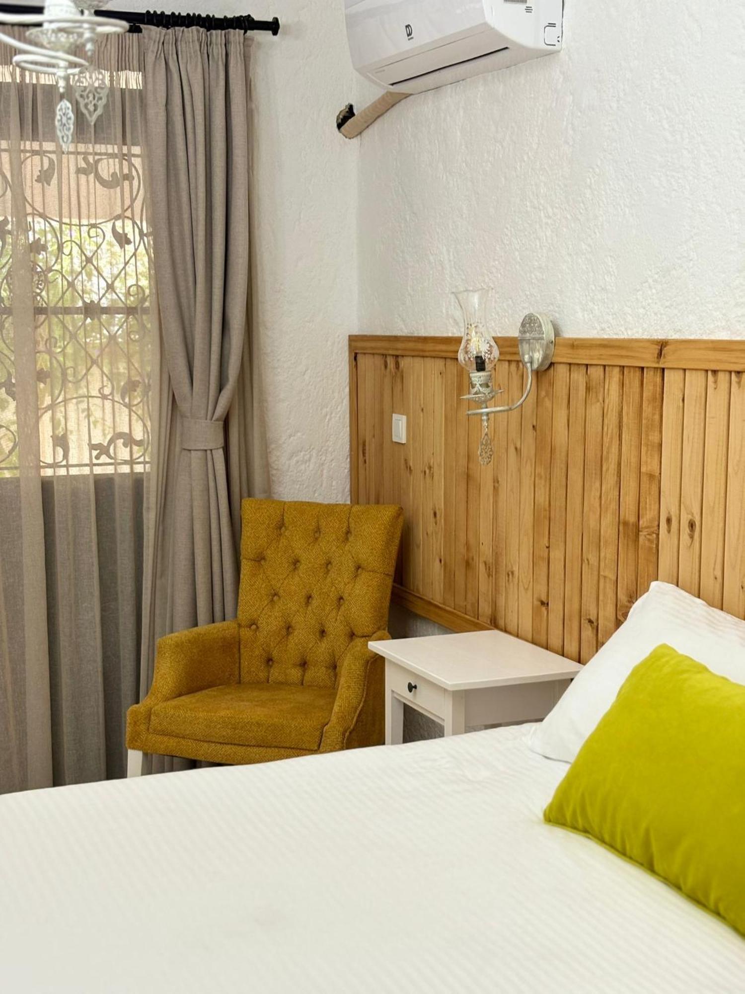 Alacati Albatross Hotel Bagian luar foto