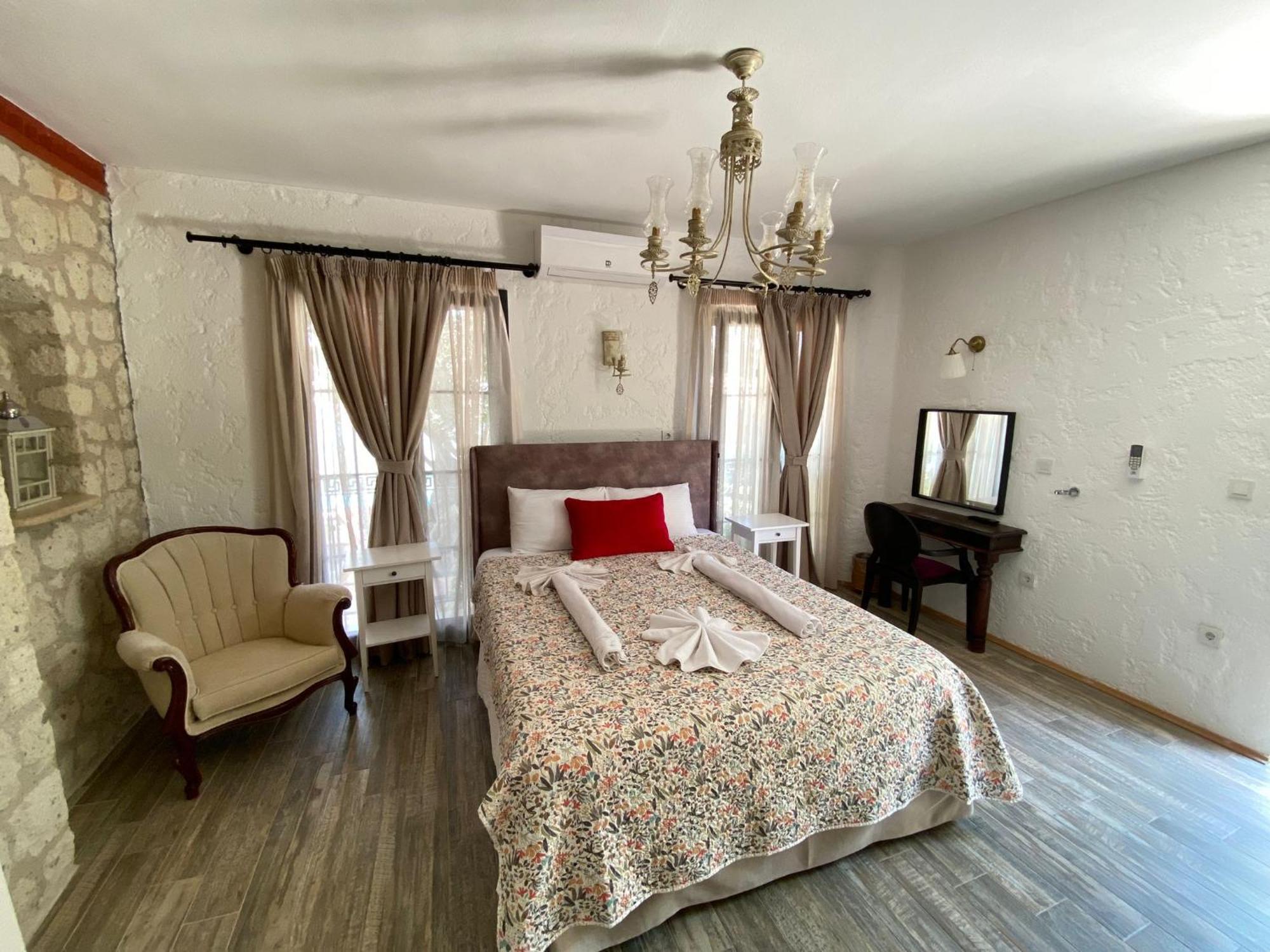 Alacati Albatross Hotel Bagian luar foto