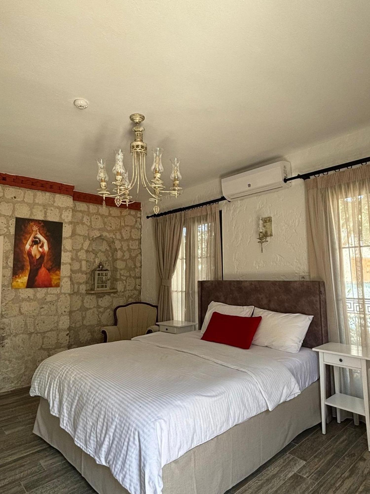 Alacati Albatross Hotel Bagian luar foto