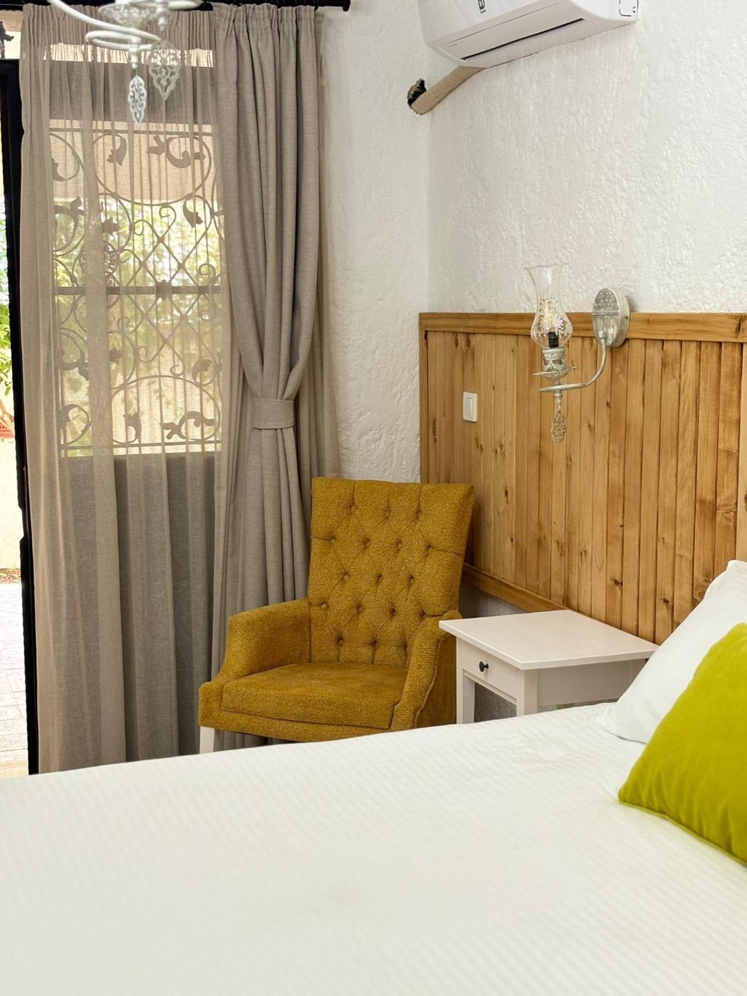 Alacati Albatross Hotel Bagian luar foto