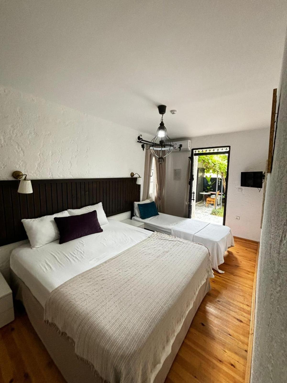Alacati Albatross Hotel Bagian luar foto