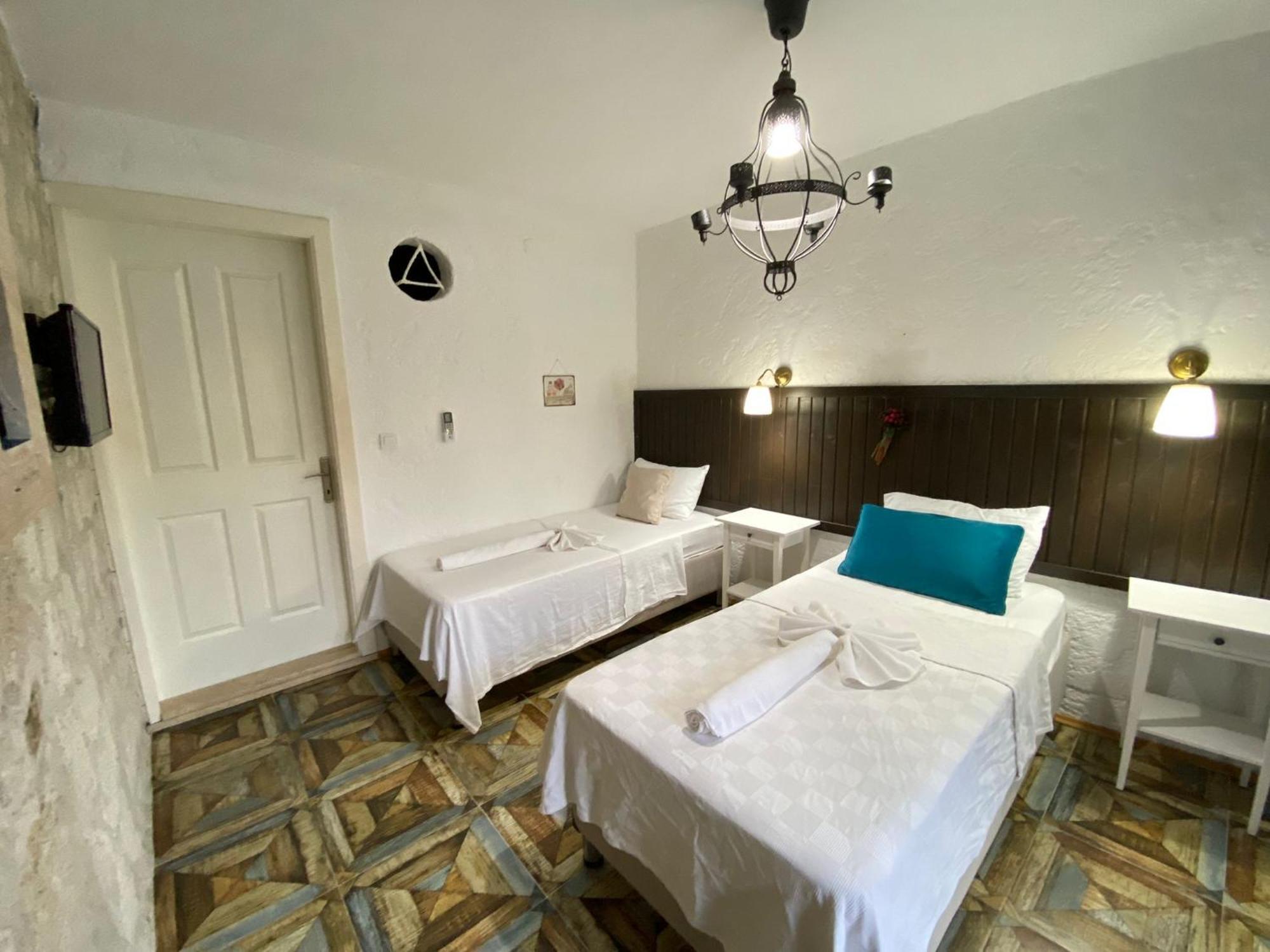 Alacati Albatross Hotel Bagian luar foto